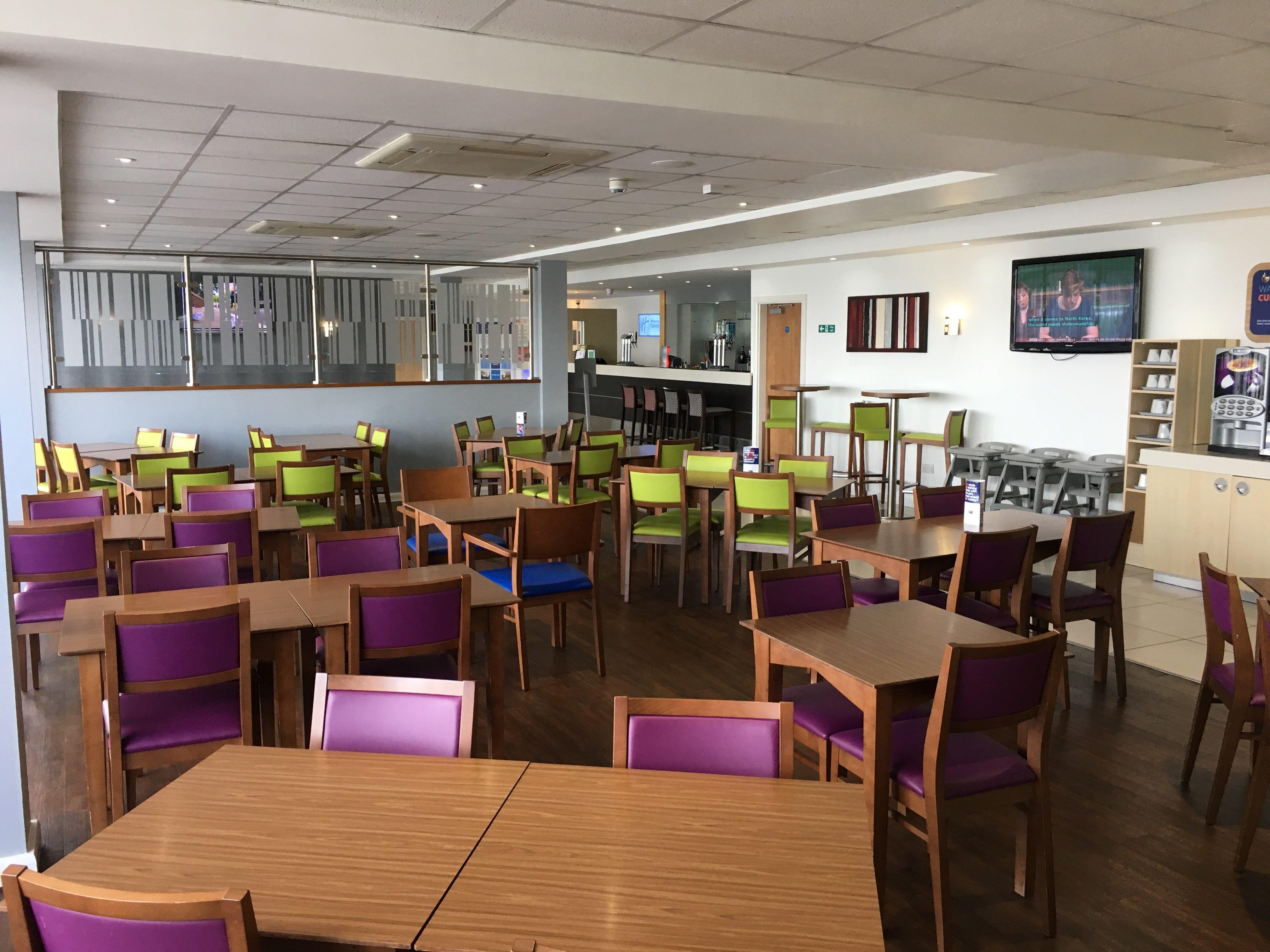 Holiday Inn Express Nuneaton By Ihg Exterior foto