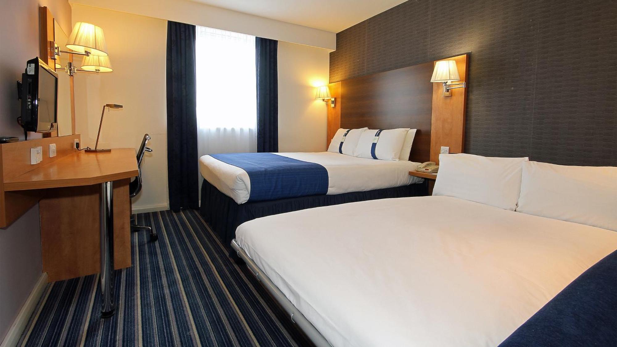 Holiday Inn Express Nuneaton By Ihg Exterior foto