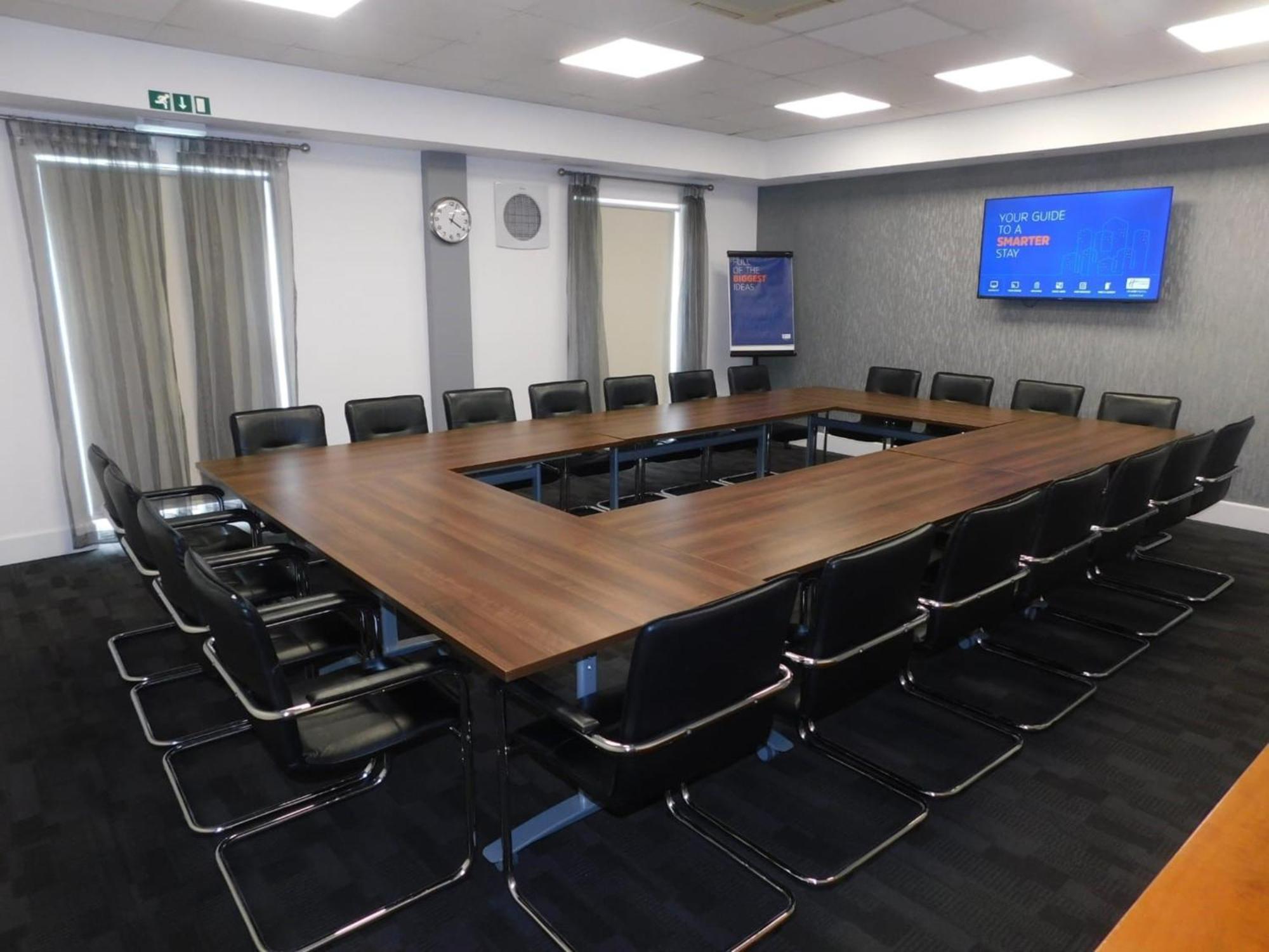 Holiday Inn Express Nuneaton By Ihg Exterior foto