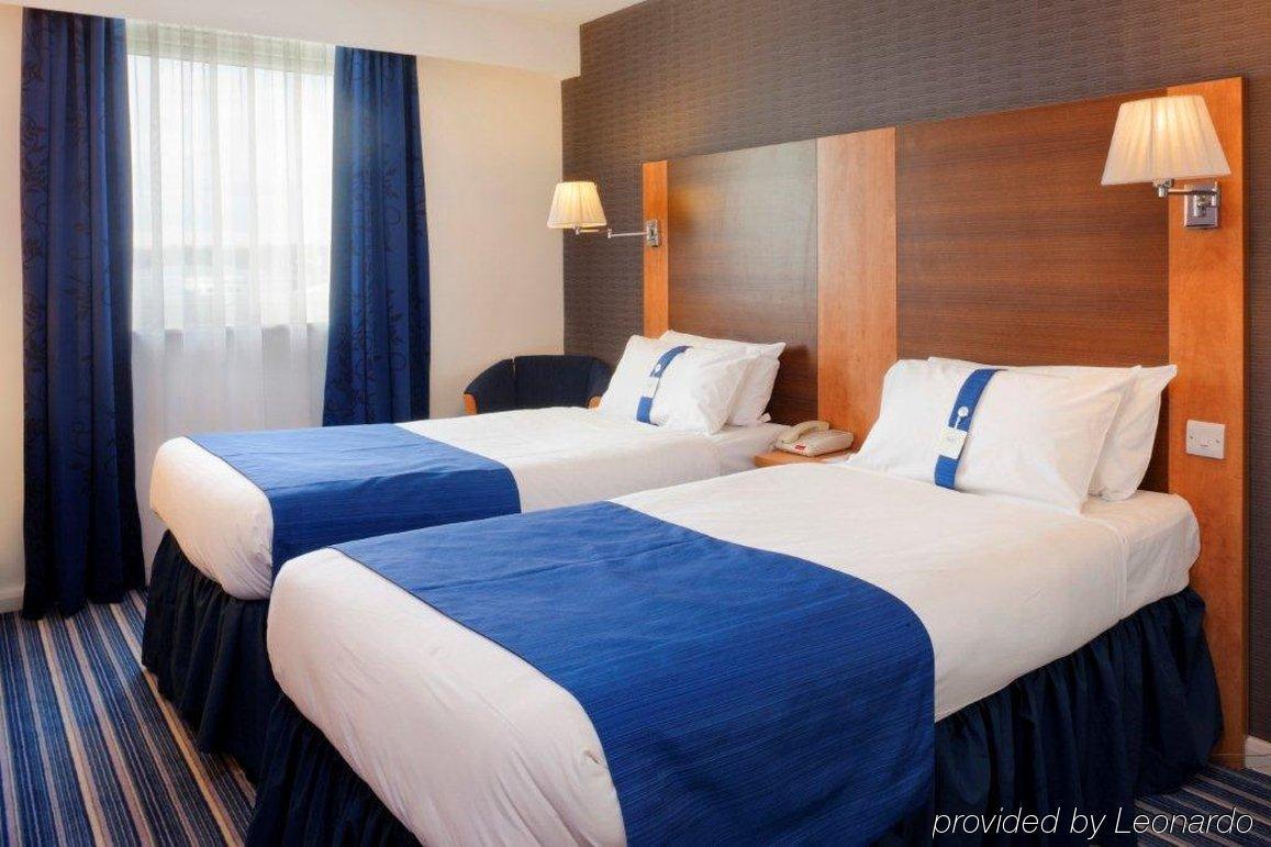 Holiday Inn Express Nuneaton By Ihg Habitación foto